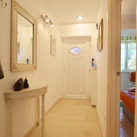 Apartment Kare